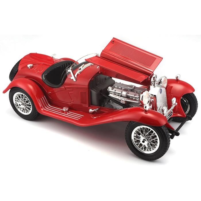 Bburago 1:18 Alfa Romeo 8C 2300 Spider Touring 1932 Model Araba