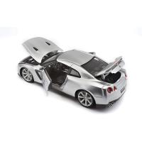 Bburago 1:18 Nissan GT-R R35 2009 Model Araba