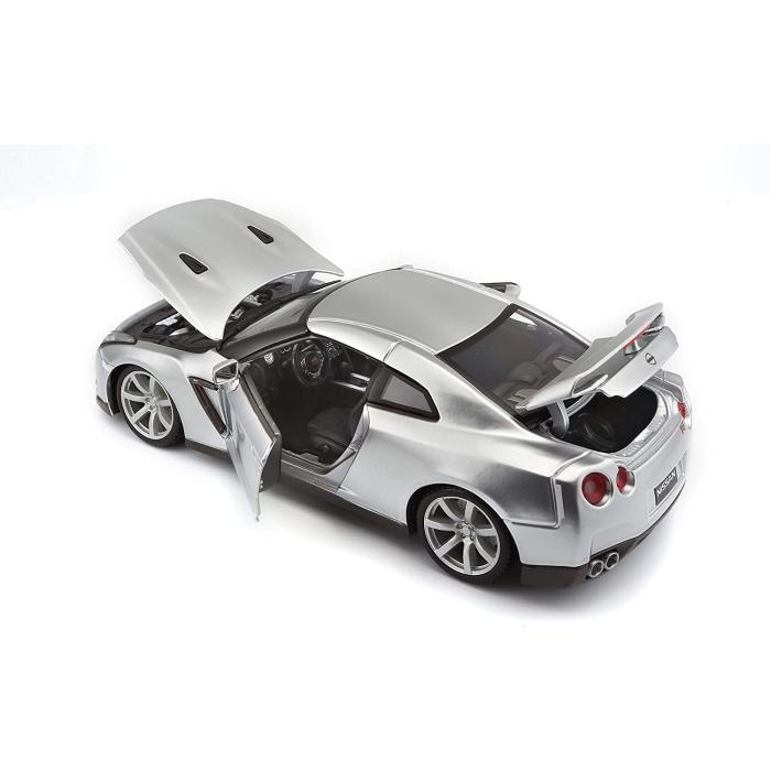 Bburago 1:18 Nissan GT-R R35 2009 Model Araba